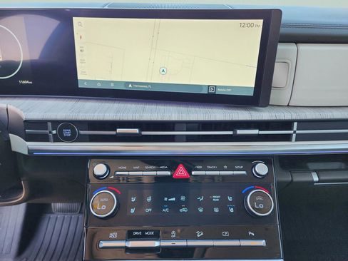 Used 2025 Hyundai Santa Fe Calligraphy image 21