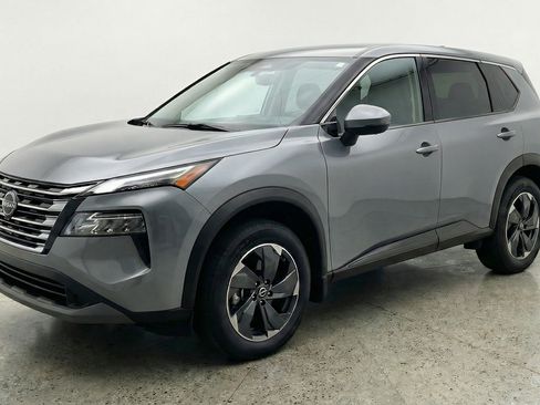 Used 2025 Nissan Rogue SV FWD image 3