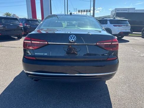 Used 2017 Volkswagen Passat 1.8T SE FWD image 6