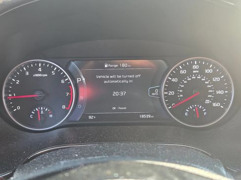 Used 2023 Kia Seltos SX w/ SX Sunroof Package AWD/4WD image 18