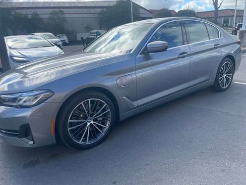 Used 2023 BMW 530e w/ Executive Package image 15
