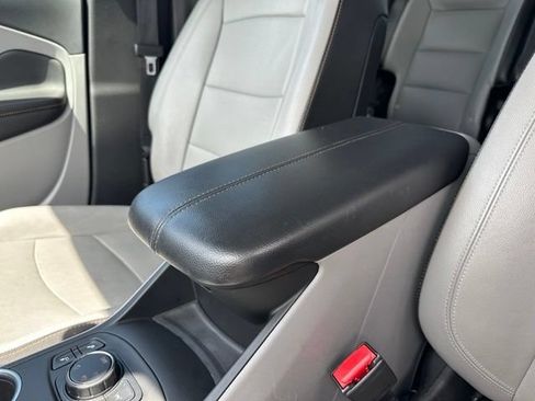 Used 2020 GMC Terrain SLT AWD/4WD image 25