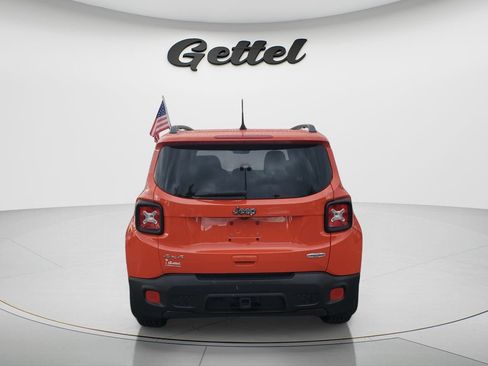 Used 2018 Jeep Renegade Latitude w/ Popular Equipment Group AWD/4WD image 6