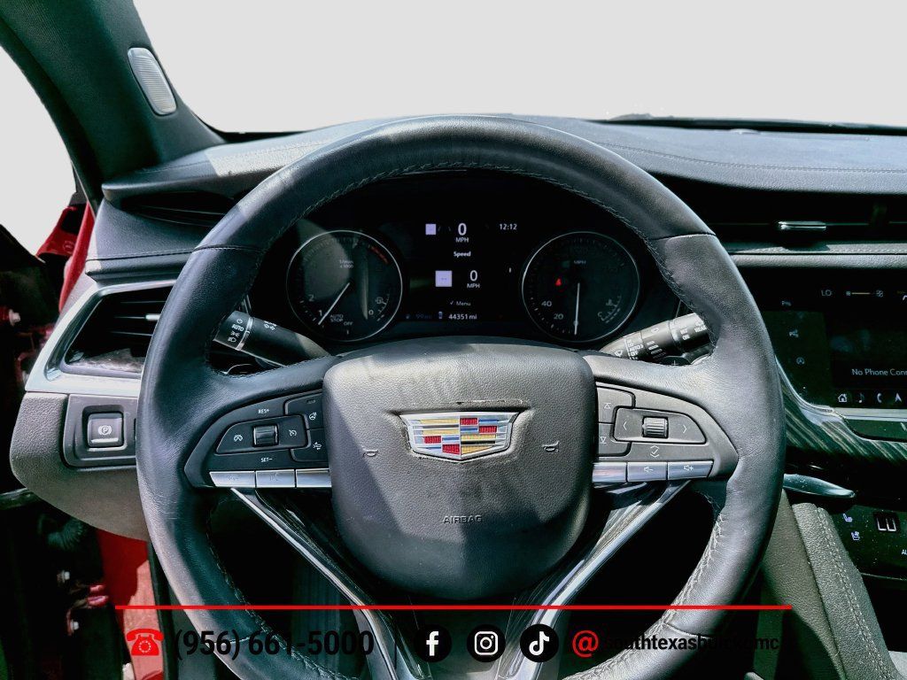 Used 2023 Cadillac XT6 Premium Luxury w/ Technology Package FWD image 15