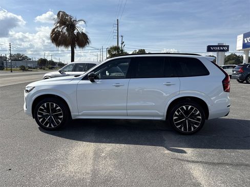 New 2026 Volvo XC90 B6 Ultra w/ Protection Package Premier image 2