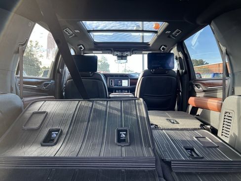 Used 2024 GMC Yukon XL Denali Ultimate image 10