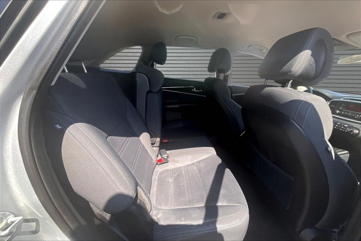 Used 2016 Kia Sorento L FWD image 24