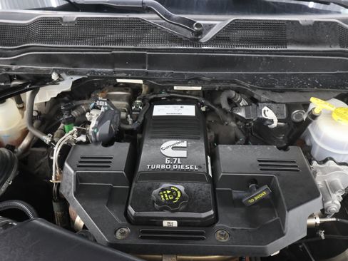 Used 2023 RAM 3500 Laramie AWD/4WD image 19