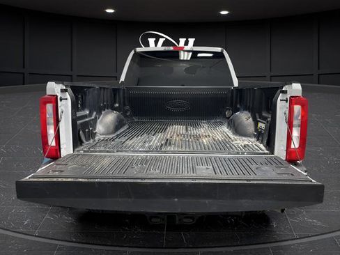 Used 2024 Ford F250 XLT AWD/4WD image 24