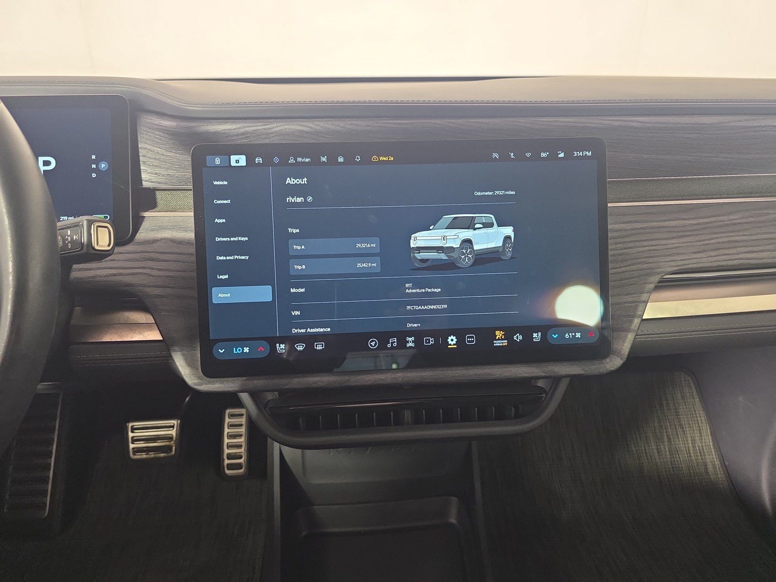 Used 2022 Rivian R1T Adventure AWD/4WD image 27