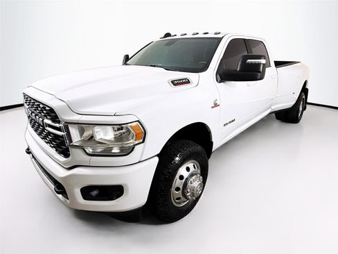 Used 2024 RAM 3500 Big Horn w/ Sport Appearance Package image 3