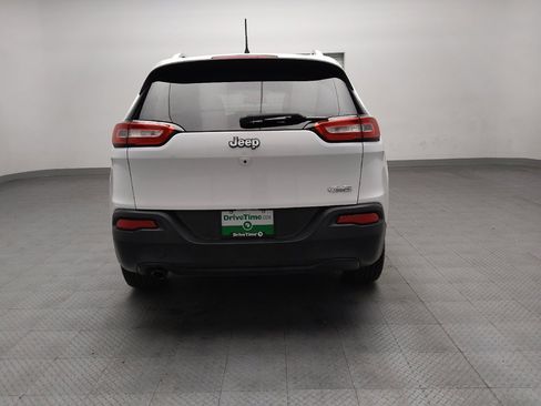 Used 2018 Jeep Cherokee Latitude image 7