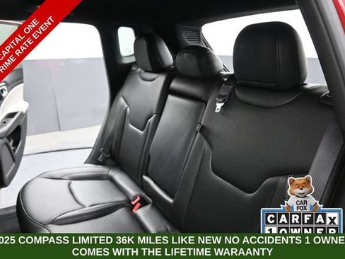 Used 2025 Jeep Compass Limited AWD/4WD image 17