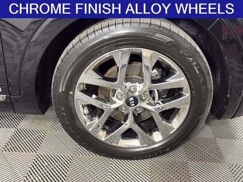 Used 2019 Kia Sorento SX image 13