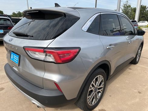Used 2022 Ford Escape SEL image 5