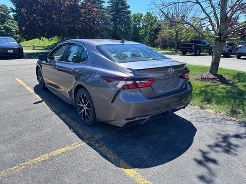 Used 2023 Toyota Camry SE AWD/4WD image 5