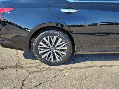 Used 2024 Nissan Altima 2.5 SV image 7