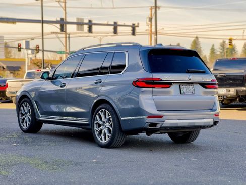 Used 2024 BMW X7 xDrive40i w/ Premium Package image 8