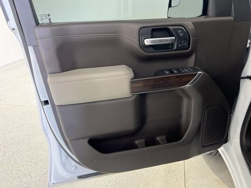 Used 2019 GMC Sierra 1500 SLT w/ SLT Premium Package image 19