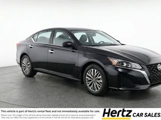 Used 2025 Nissan Altima 2.5 SV video 1