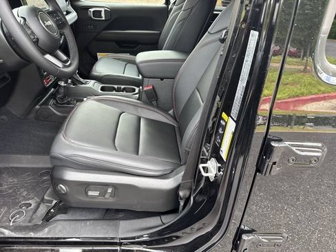 New 2026 Jeep Wrangler Unlimited Rubicon AWD/4WD image 10