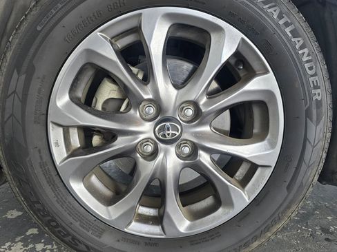 Used 2020 Toyota Yaris LE image 33