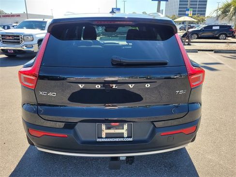 Used 2021 Volvo XC40 T5 Inscription image 13
