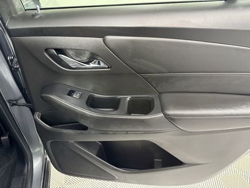 Used 2021 Chevrolet Traverse LS w/ LPO, Floor Liner Package image 27