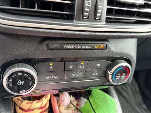Used 2022 Ford Escape SE AWD/4WD image 11