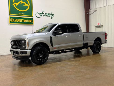 Used 2024 Ford F250 Lariat w/ Lariat Ultimate Package AWD/4WD image 5