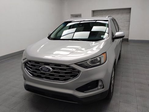 Used 2019 Ford Edge Titanium w/ Cold Weather Package FWD image 15