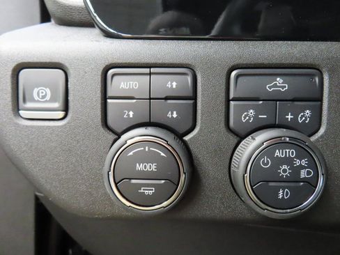 Used 2025 Chevrolet Silverado 1500 RST w/ Convenience Package II image 47