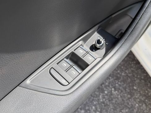 Used 2019 Audi A4 2.0T Premium w/ Convenience Package image 5