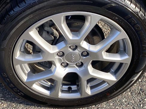 Certified 2022 Jeep Compass Latitude image 25