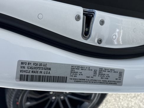 New 2026 Jeep Grand Wagoneer Summit image 36