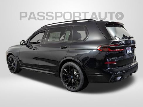New 2026 BMW X7 xDrive40i image 3