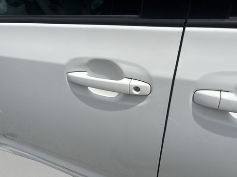 Used 2011 Toyota Sienna SE w/ Preferred Pkg FWD image 33