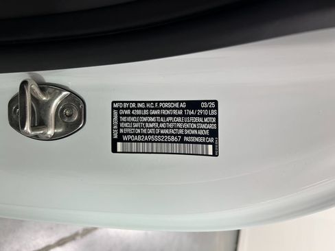 Certified 2025 Porsche 911 Carrera GTS RWD image 31