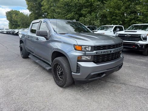 Used 2021 Chevrolet Silverado 1500 Custom AWD/4WD image 2