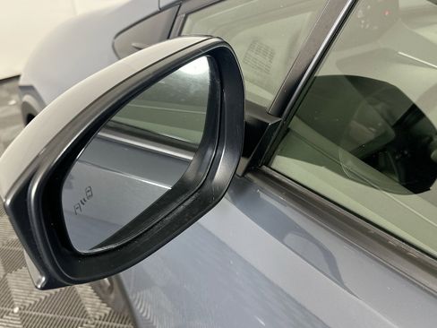 Used 2024 Toyota Prius LE image 16