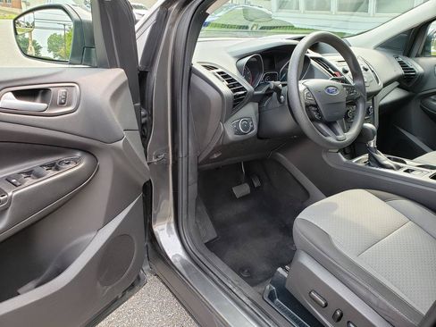 Used 2017 Ford Escape SE FWD image 8