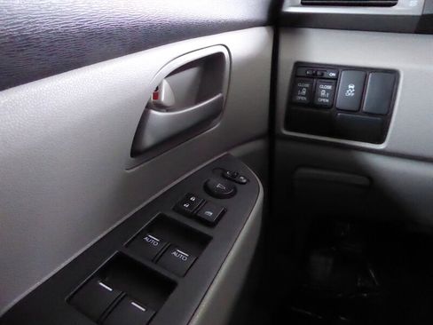 Used 2012 Honda Odyssey EX image 13