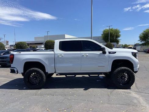 Used 2022 GMC Sierra 1500 Elevation w/ X31 Off-Road Package AWD/4WD image 2