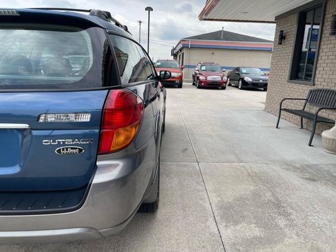 Used 2007 Subaru Outback 2.5i Limited L.L. Bean AWD/4WD image 11