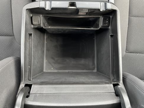 Used 2018 Chevrolet Silverado 1500 LT w/ All Star Edition AWD/4WD image 36