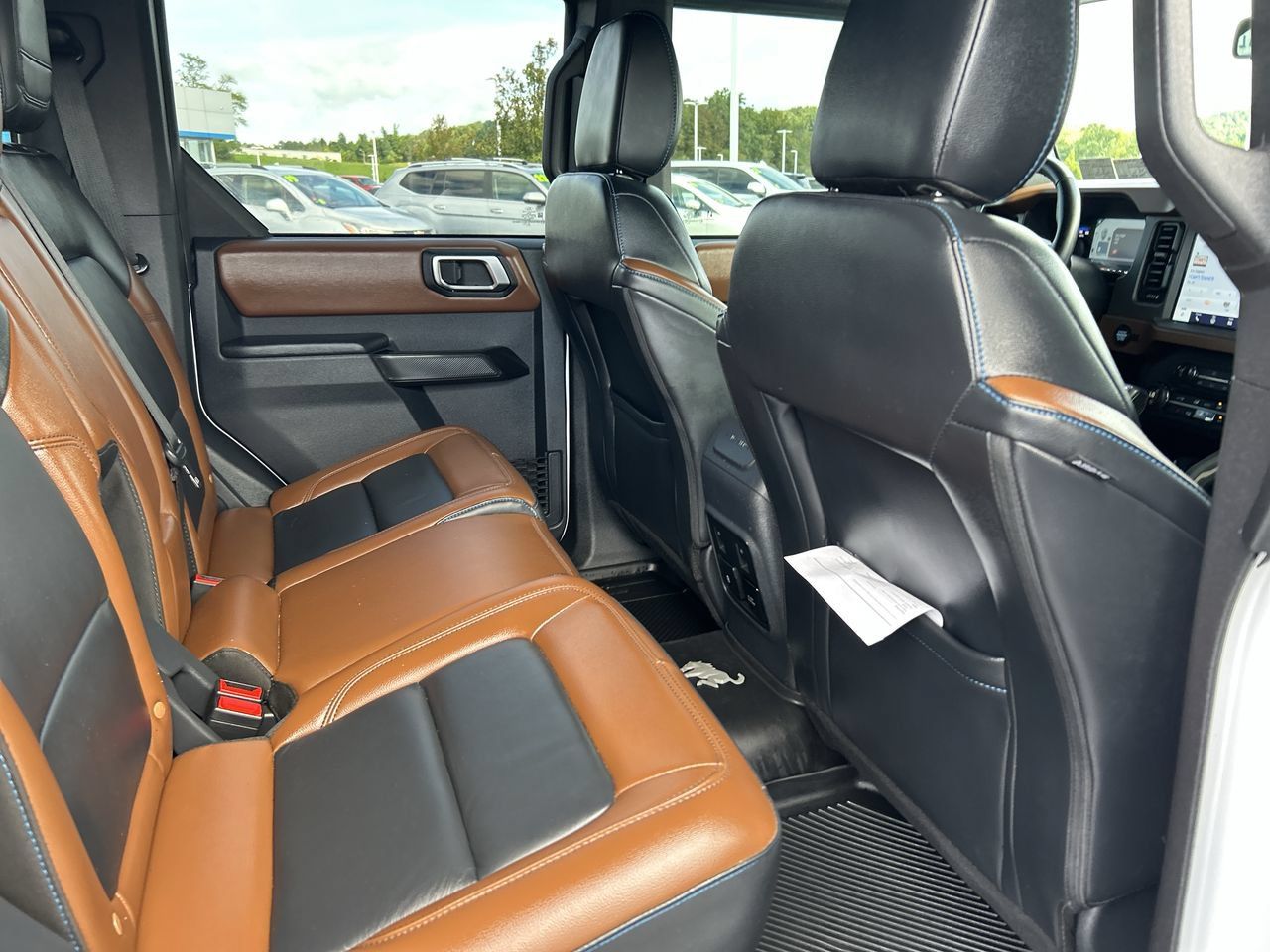 Used 2024 Ford Bronco Outer Banks AWD/4WD image 17