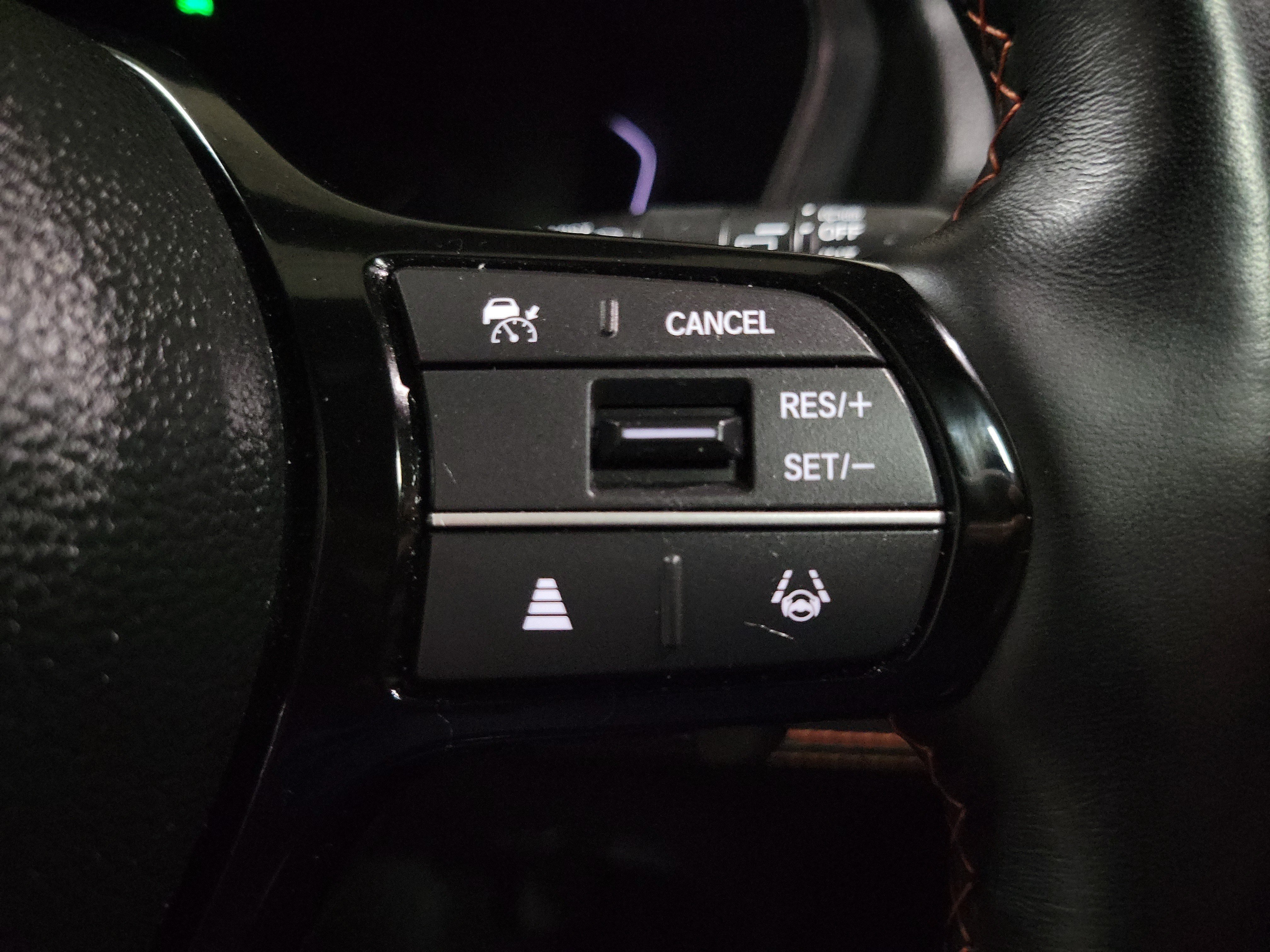 Used 2025 Honda Pilot TrailSport image 33
