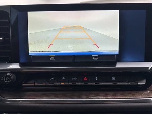 Used 2025 Chevrolet Silverado 1500 LT image 18