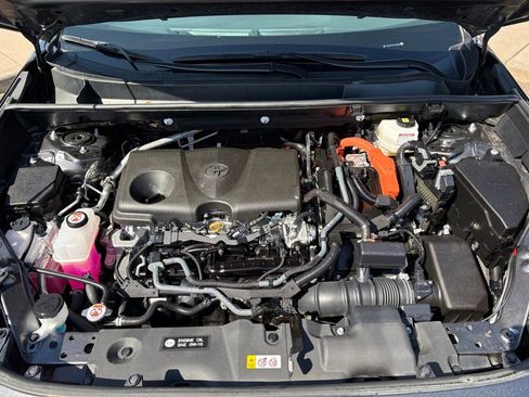 Certified 2025 Toyota RAV4 LE AWD/4WD image 8