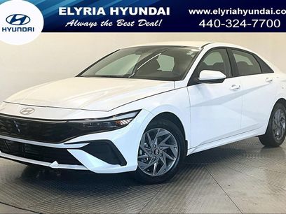 Used 2024 Hyundai Elantra Blue